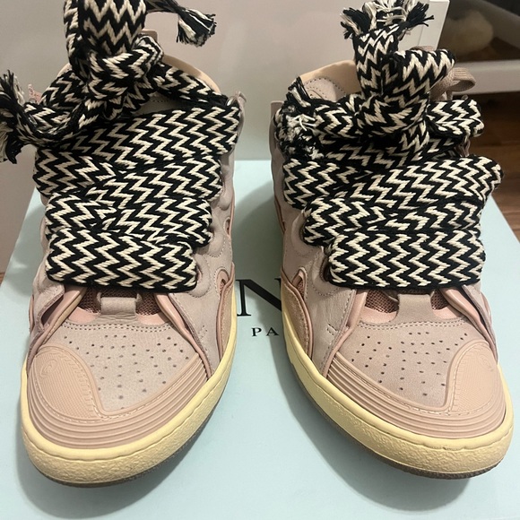 Pink Lanvin sneakers. - Picture 1 of 4